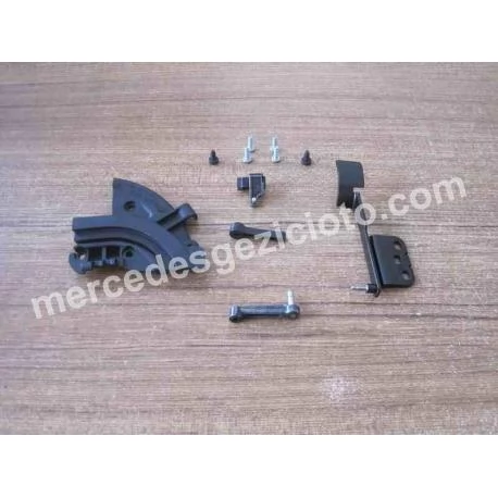 A1697800262 1697800262 MERCEDES W169 SAĞ SANRUF MENTEŞESİ ORJİNAL