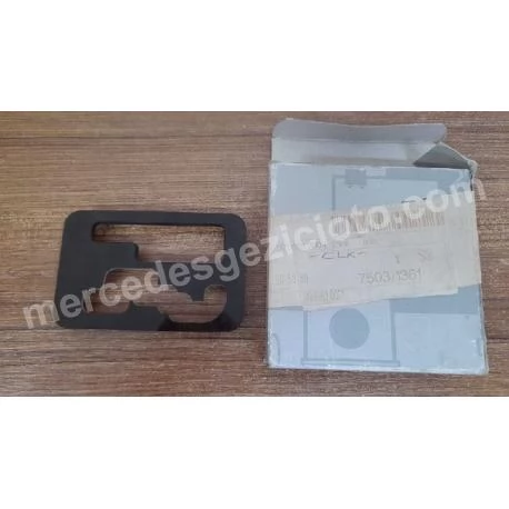 A2026805939 2026805939 MERCEDES W202 VİTES ÇERÇEVESİ MAUN ORJİNAL