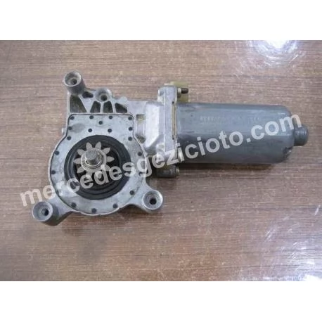 A2028205642 2028205642 MERCEDES W202 SAĞ ÖN CAM MOTORU BOSCH