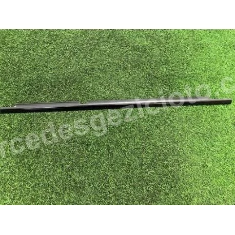A2047354465 2047354465 MERCEDES W204 SAĞ ARKA KAPI CAM ÇITASI DIŞARDAN ORJİNAL