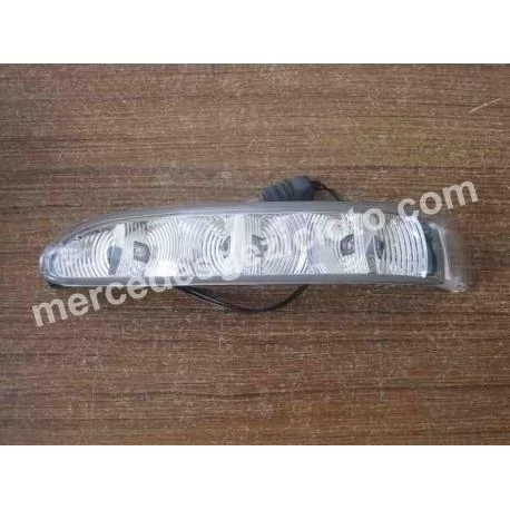 A2208200621 2208200621 MERCEDES W220 SAĞ AYNA SİNYALİ ORJİNAL